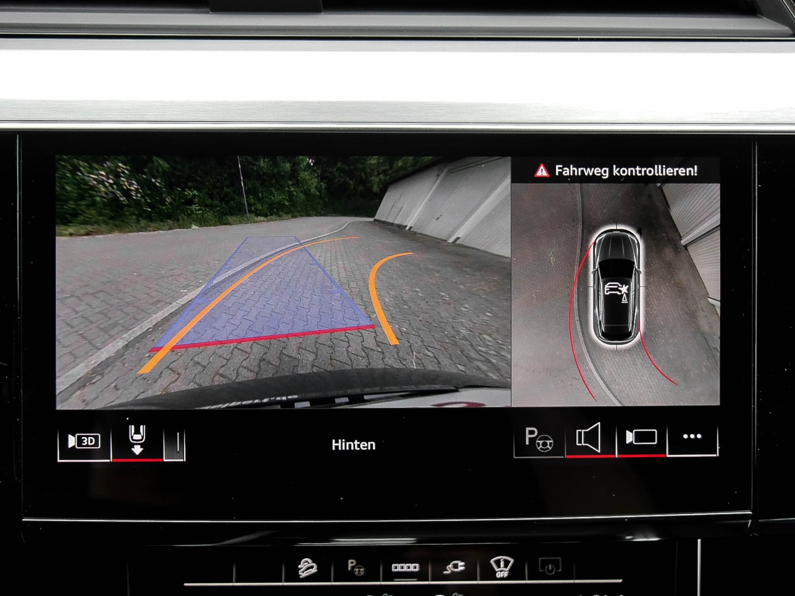 Audi Q8 e-tron 55 quattro advanced NAVI+ AHK LM20