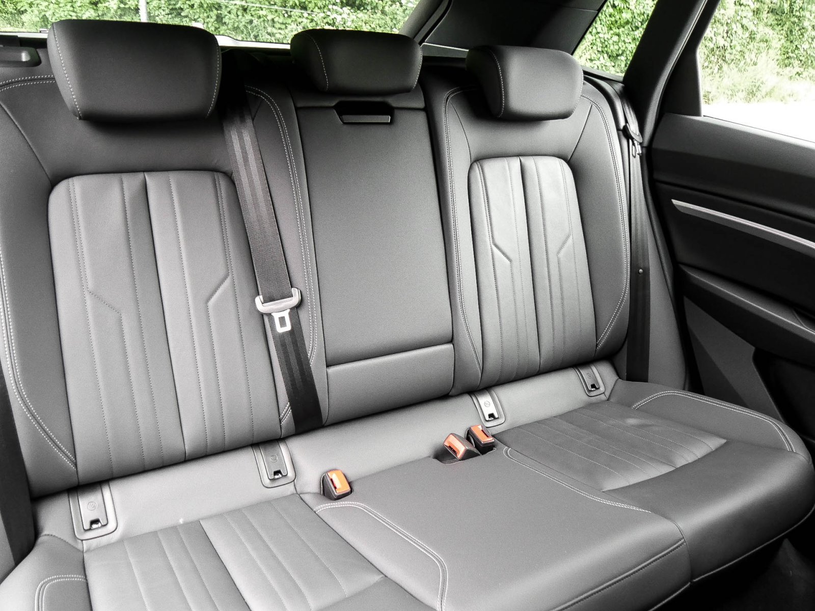 Audi Q8 e-tron 55 quattro advanced NAVI+ AHK LM20