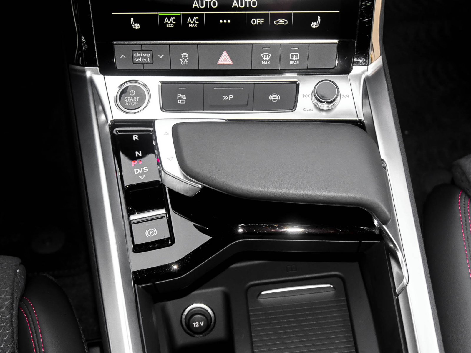 Audi Q8 e-tron 55 quattro S LINE BLACKPAK LM20 360CAM