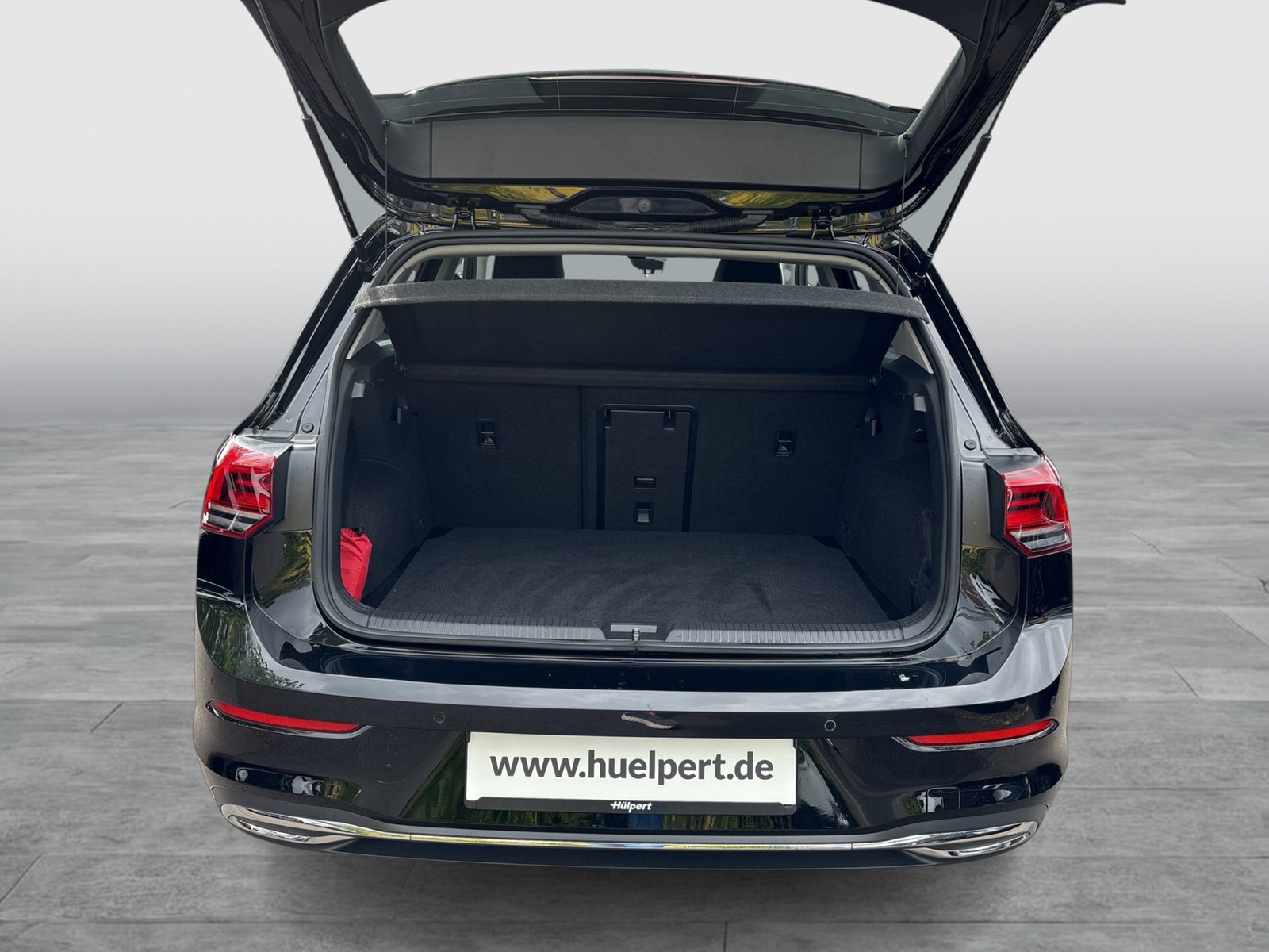Volkswagen Golf VIII 1.5 eTSI STYLE CAM ACC CARPLAY LED+