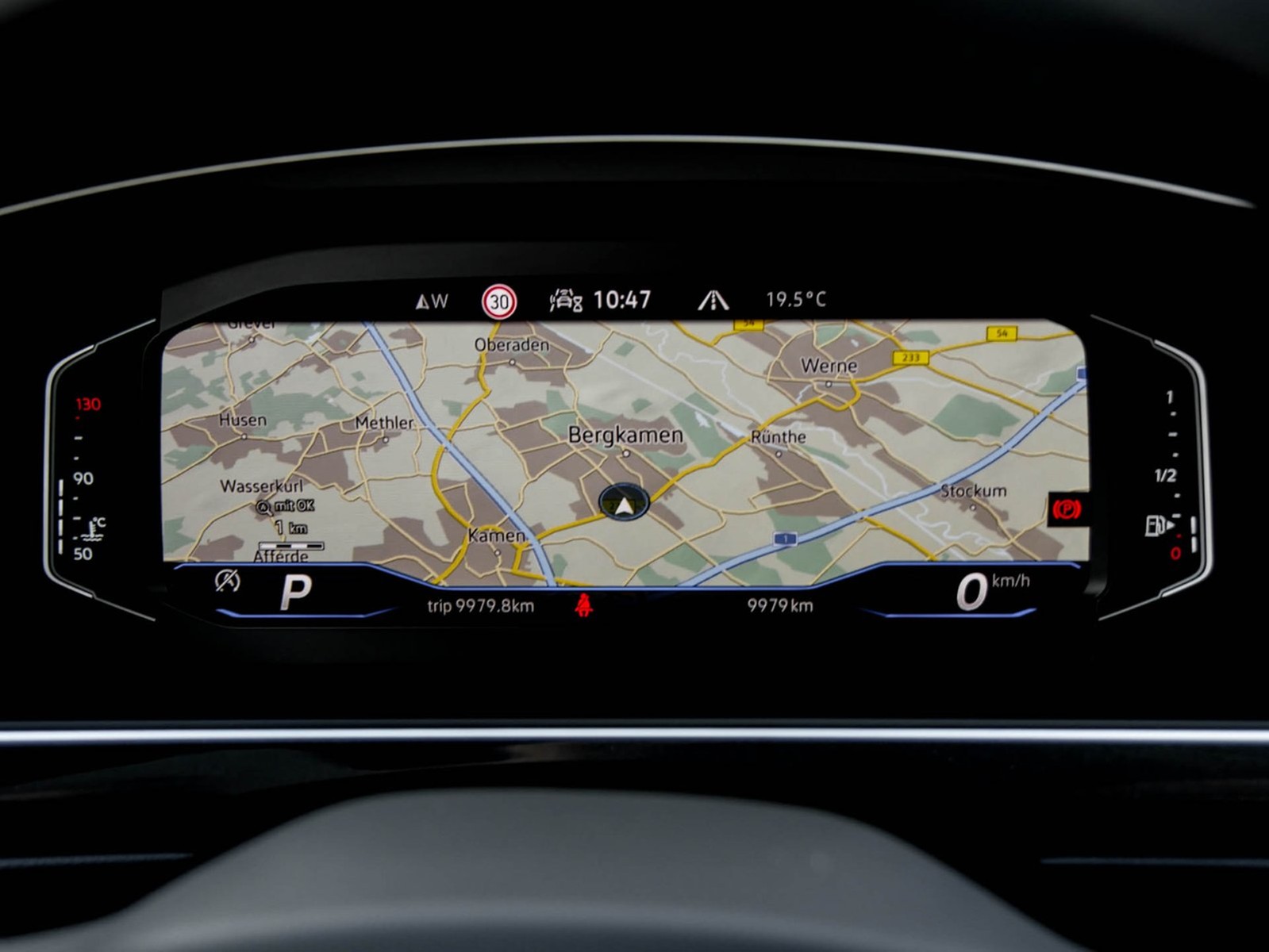 Volkswagen Tiguan 2.0 R-LINE 4X4 AHK CAM ACC LM19 NAVI