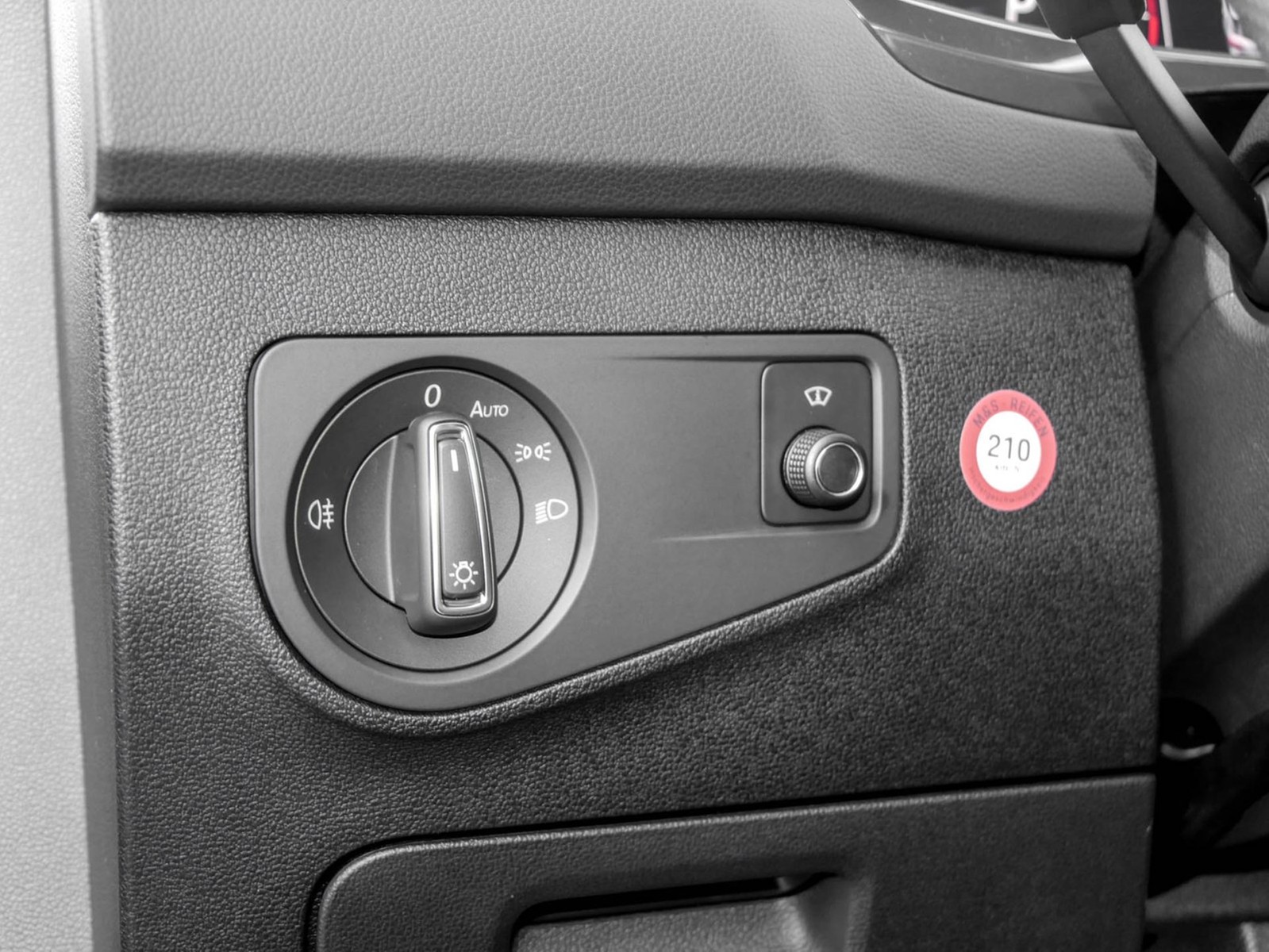 Volkswagen Tiguan 2.0 R-LINE 4X4 AHK CAM ACC LM19 NAVI