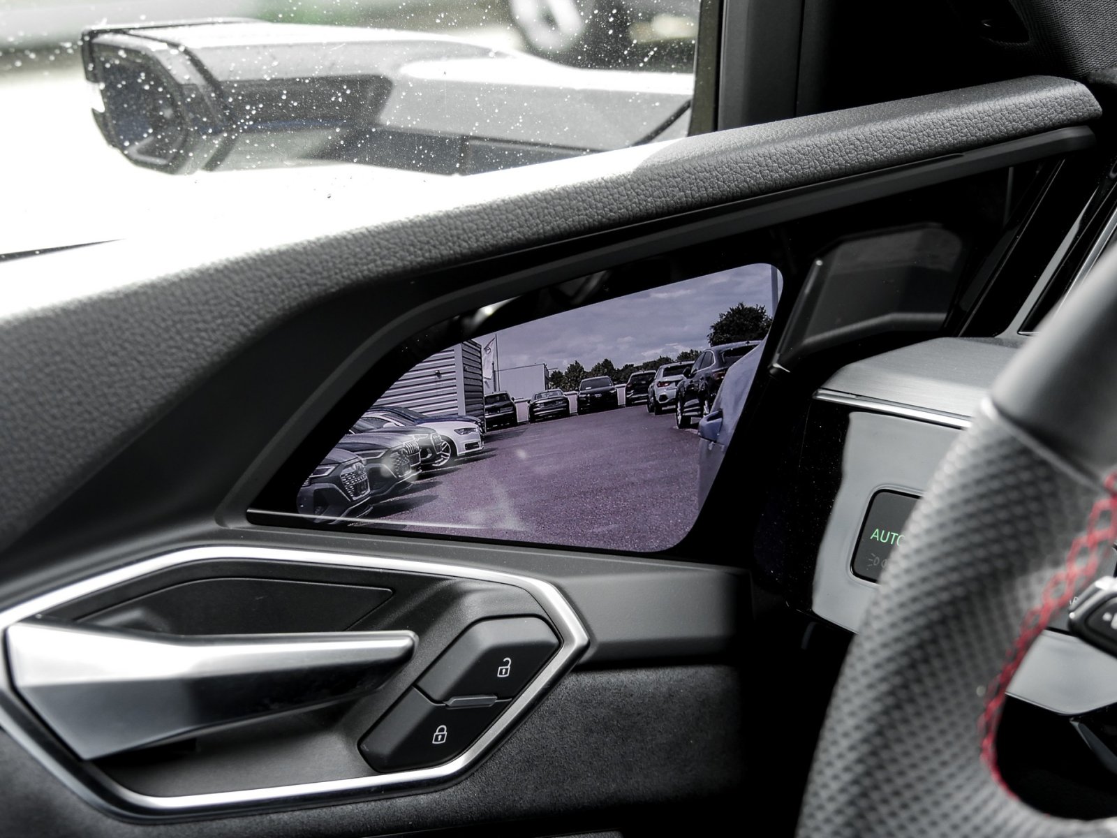 Audi Q8 e-tron Sportback 50 quattro S LINE LM21 AHK