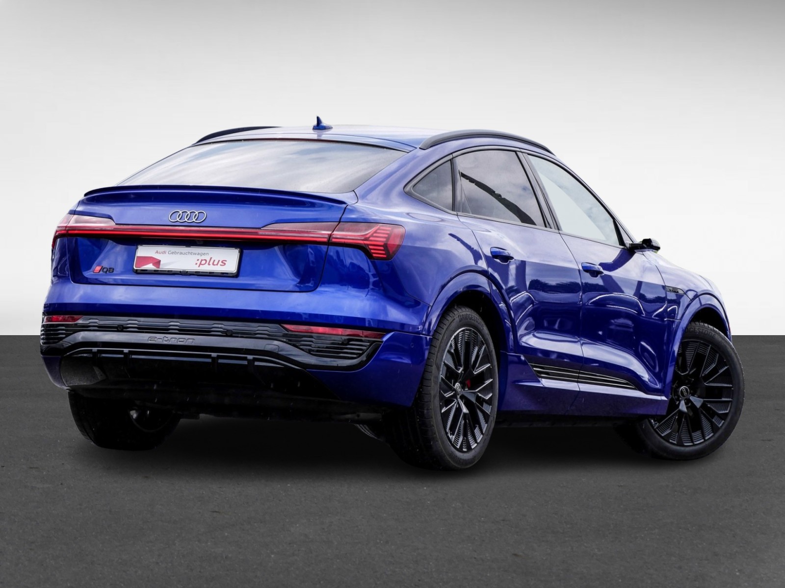 Audi Q8 e-tron Sportback 50 quattro S LINE LM21 AHK