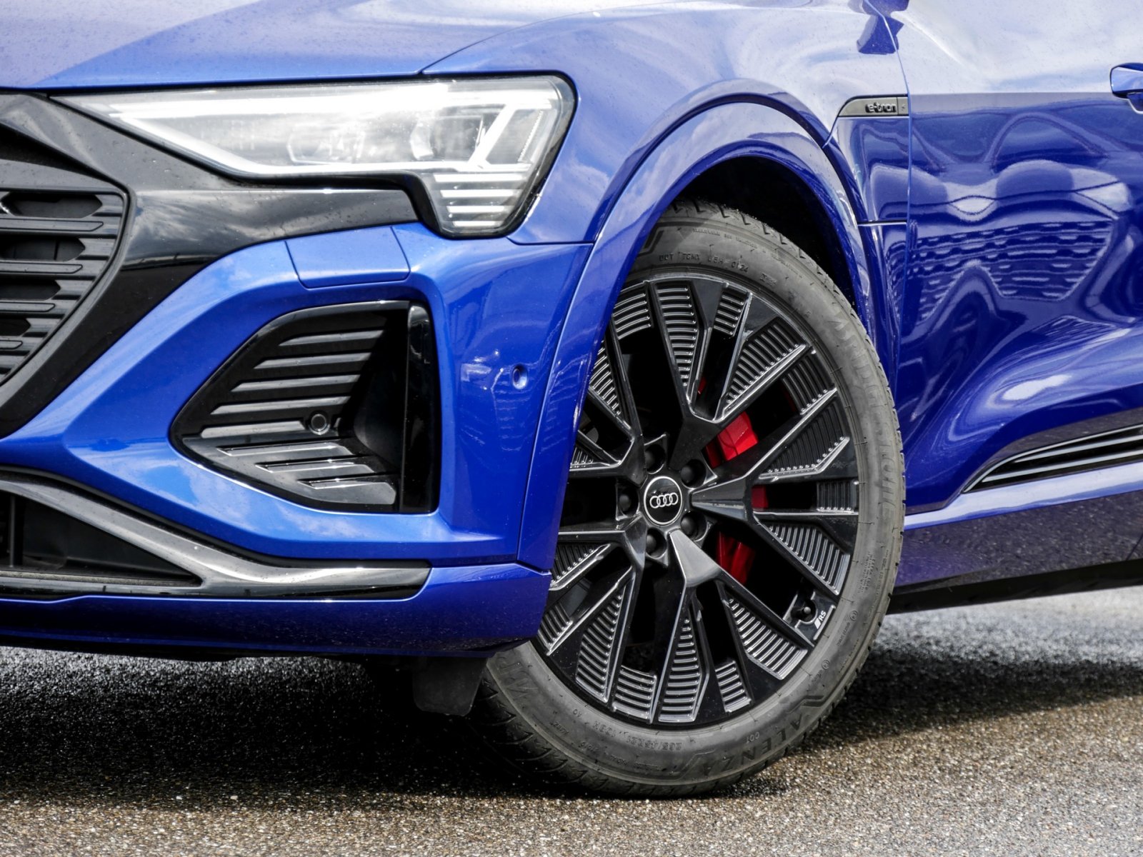 Audi Q8 e-tron Sportback 50 quattro S LINE LM21 AHK