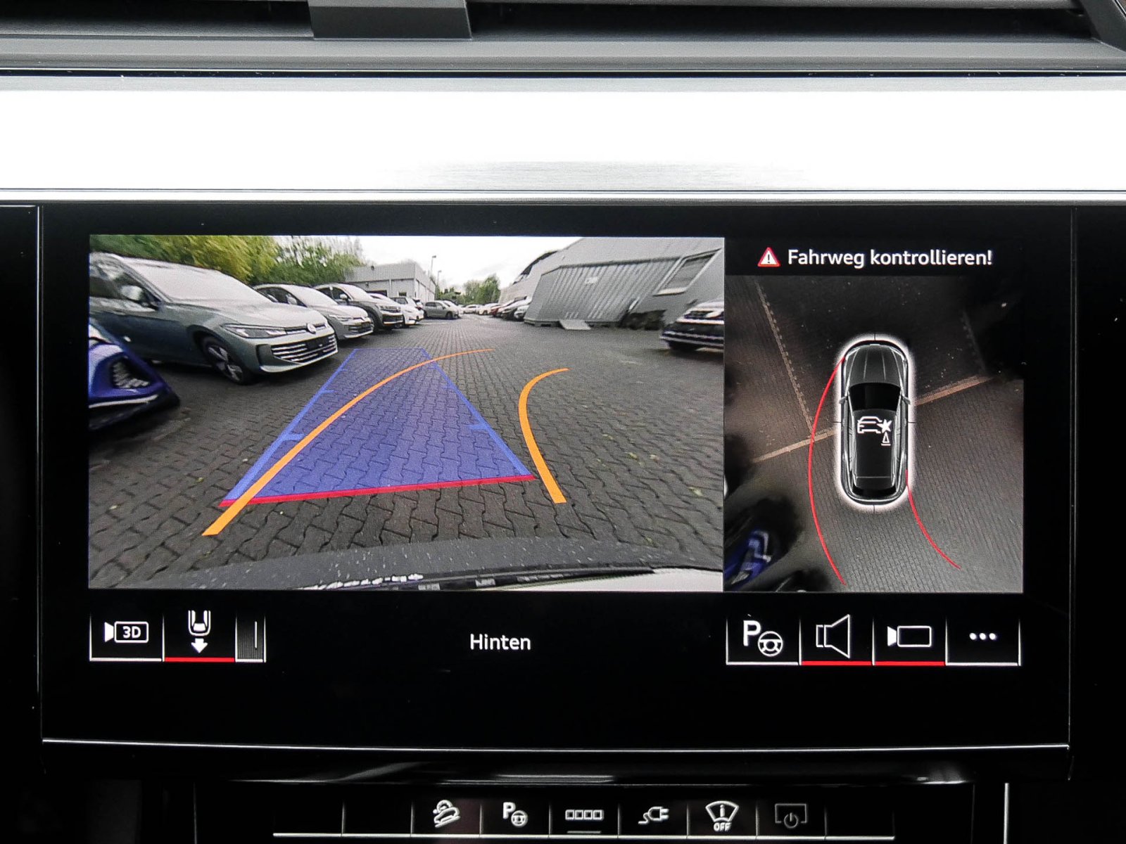 Audi Q8 e-tron 55 quattro advanced NAVI+ AHK LM20