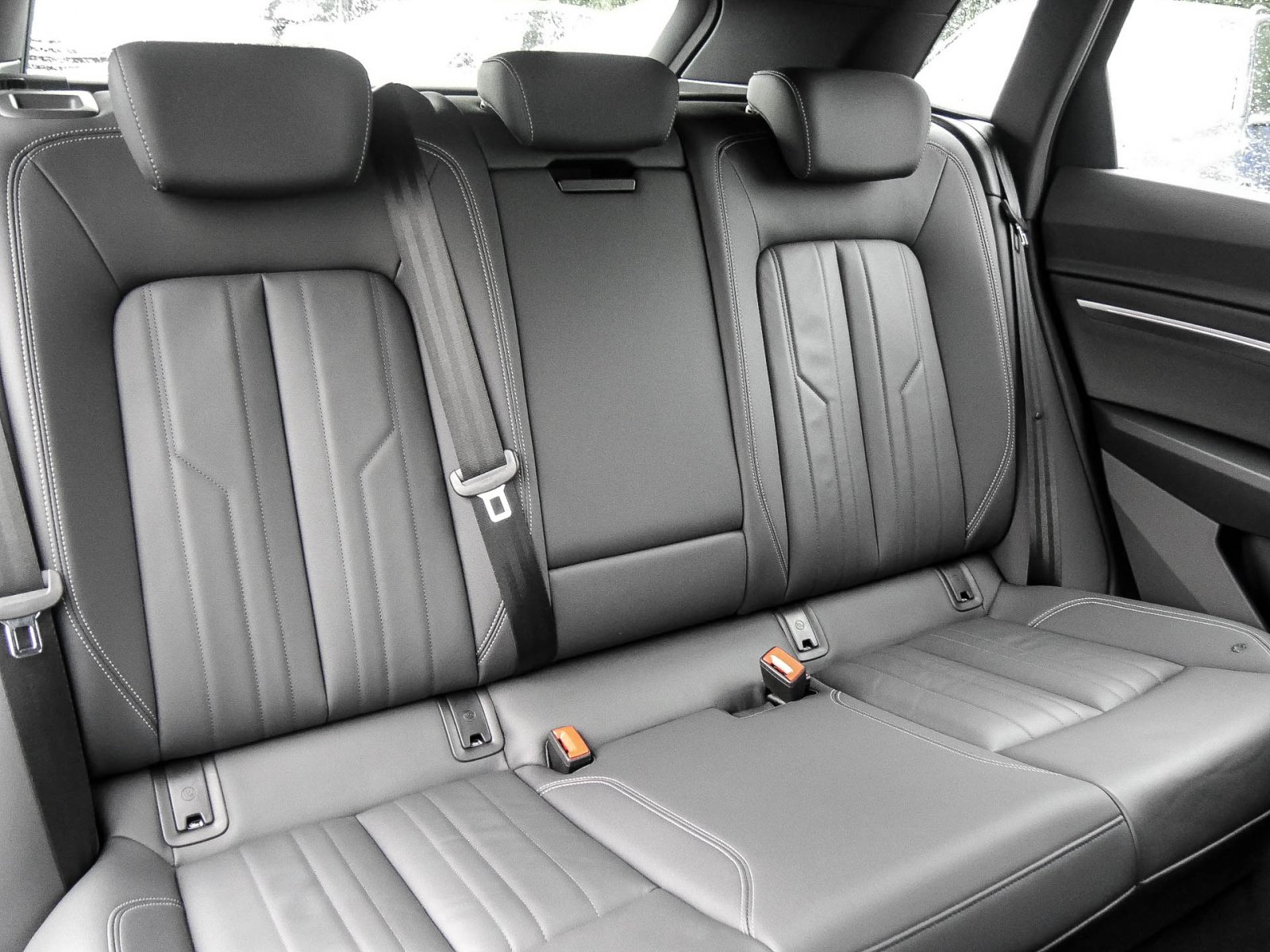 Audi Q8 e-tron 55 quattro advanced NAVI+ AHK LM20