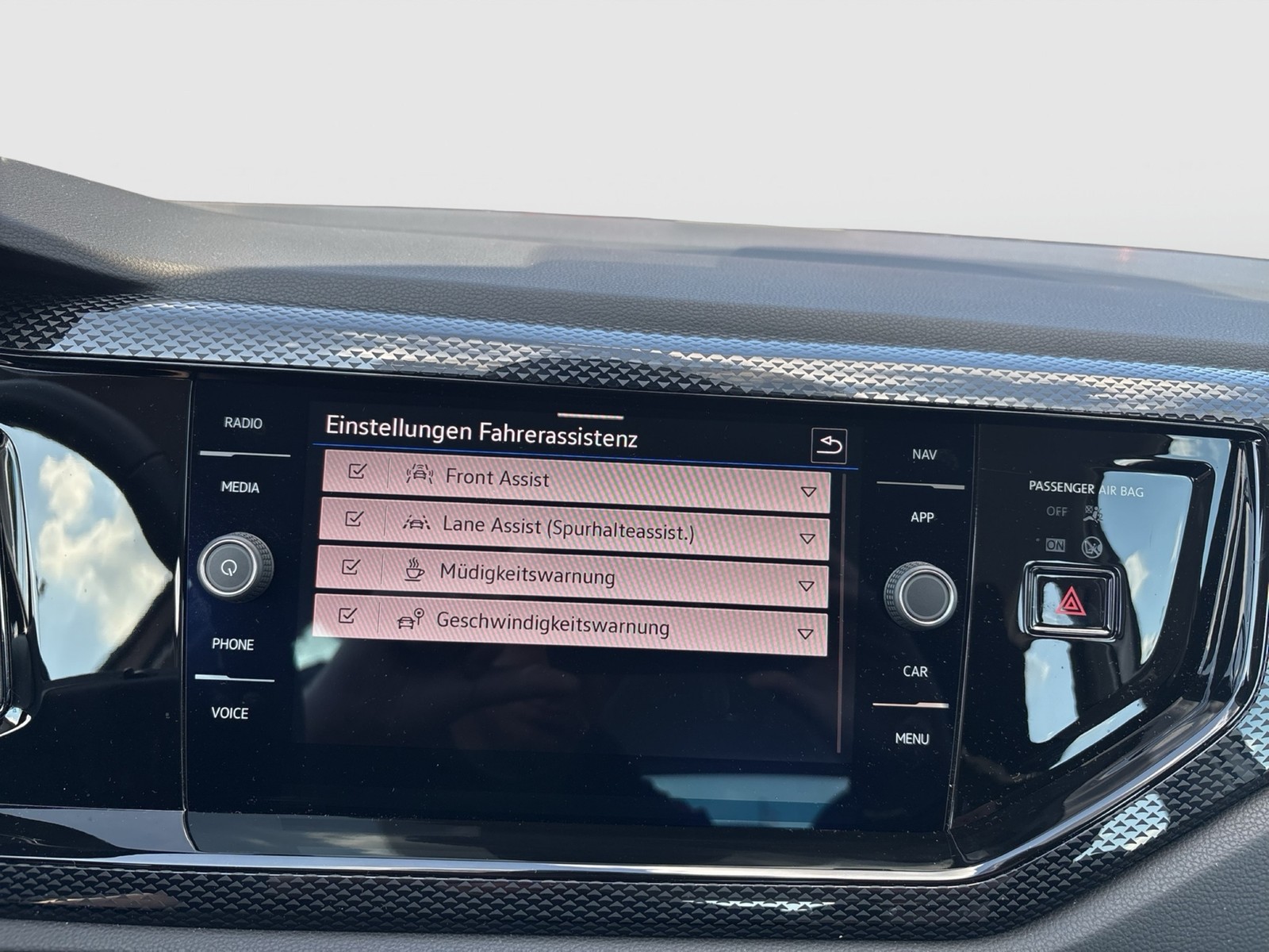 Volkswagen Taigo 1.0 LIFE NAVI ALU CARPLAY SITZHEIZUNG LED