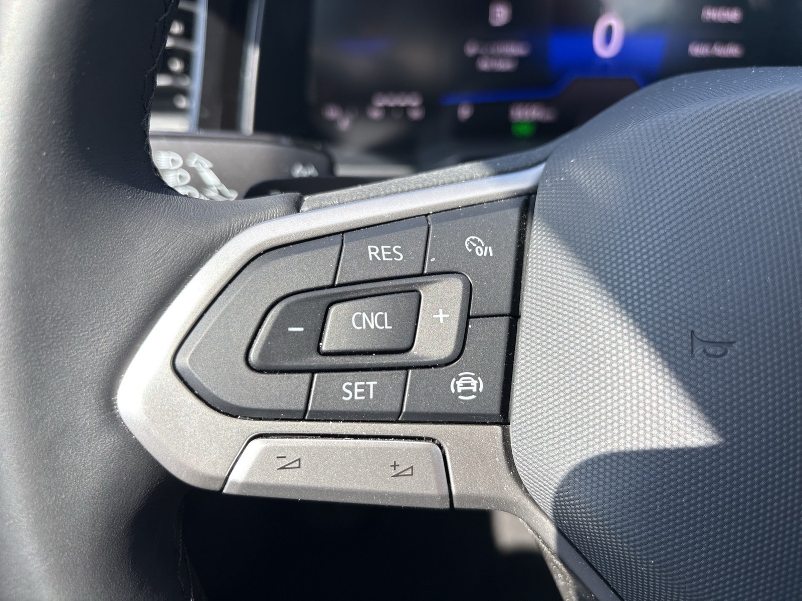 Volkswagen Taigo 1.0 LIFE NAVI ALU CARPLAY SITZHEIZUNG LED