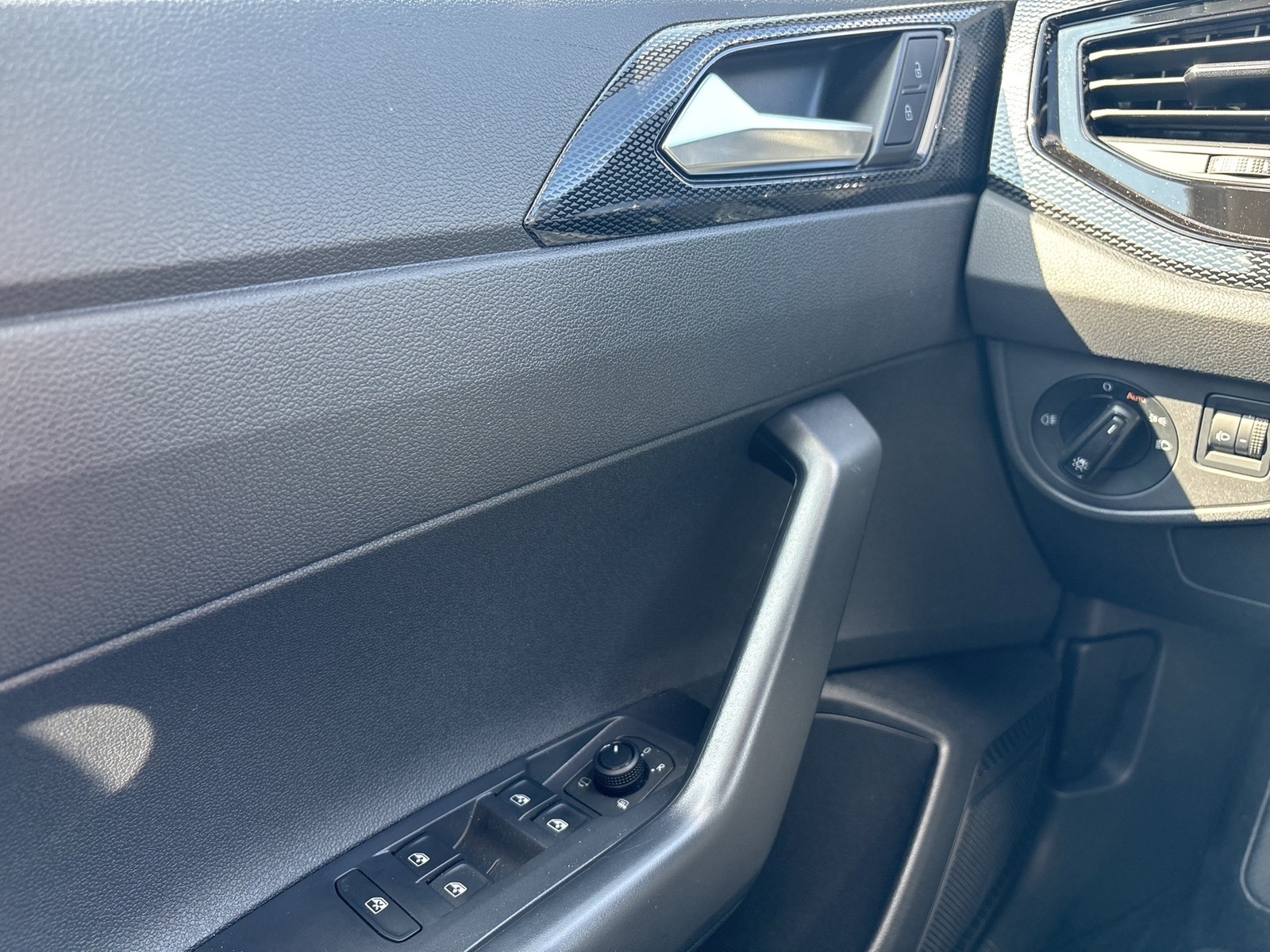 Volkswagen Taigo 1.0 LIFE NAVI ALU CARPLAY SITZHEIZUNG LED