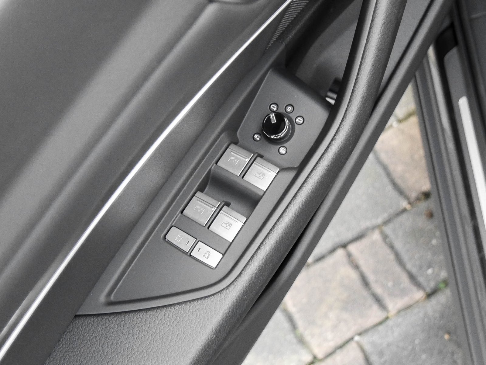 Audi Q8 e-tron 55 quattro advanced NAVI+ AHK LM20
