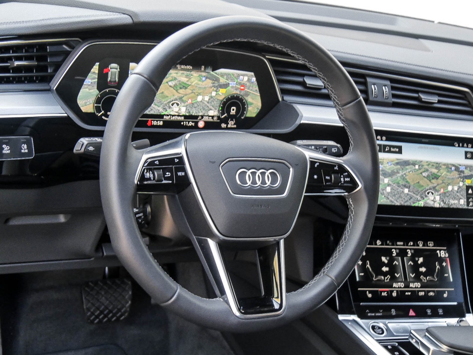 Audi Q8 e-tron 55 quattro advanced NAVI+ AHK LM20