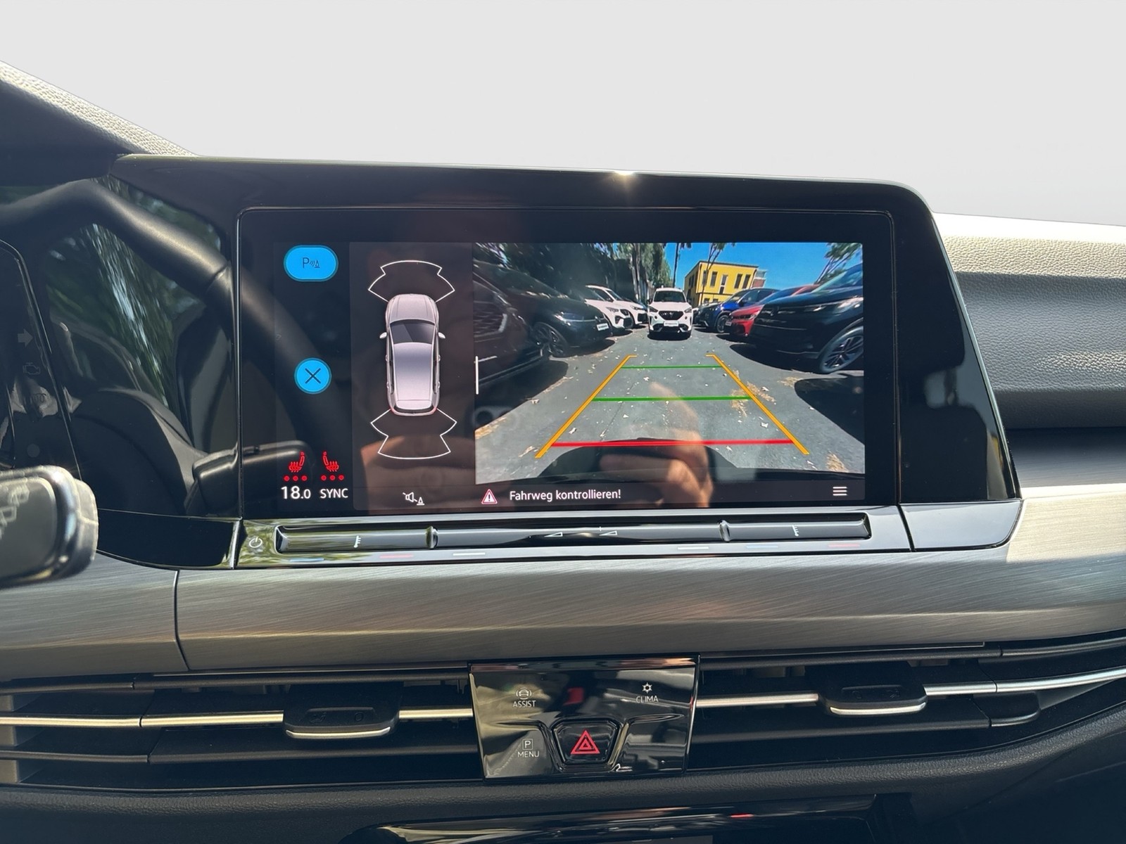 Volkswagen Golf VIII 1.5 eTSI STYLE CAM ACC CARPLAY LED+