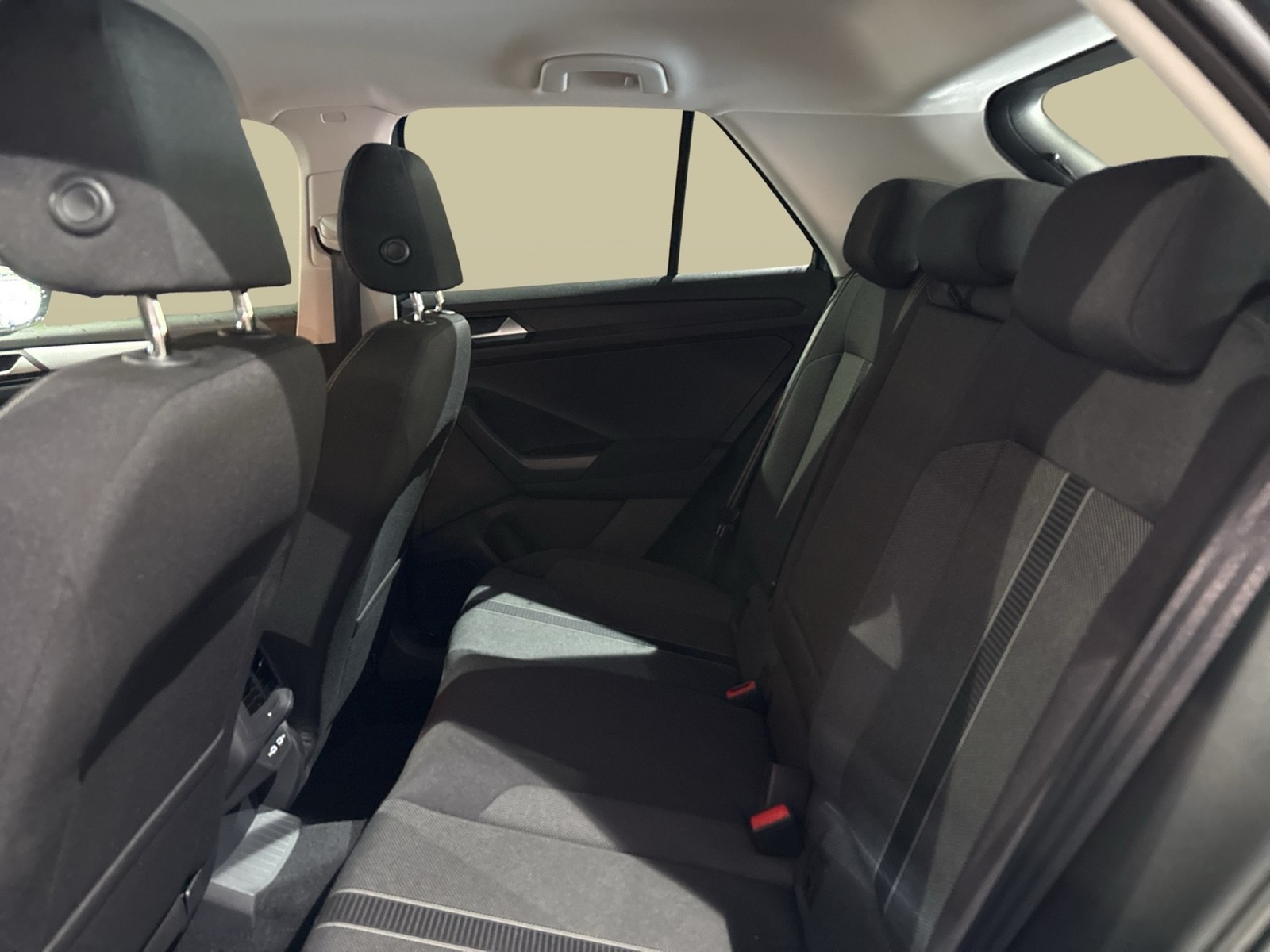 Volkswagen T-Roc 1.5 LIFE STANDHZ. NAVI ALU CARPLAY SITZHZ.
