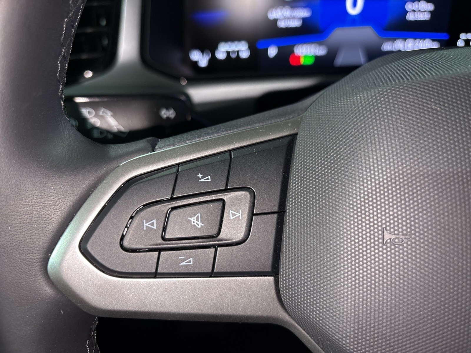 Volkswagen T-Roc 1.5 LIFE STANDHZ. NAVI ALU CARPLAY SITZHZ.