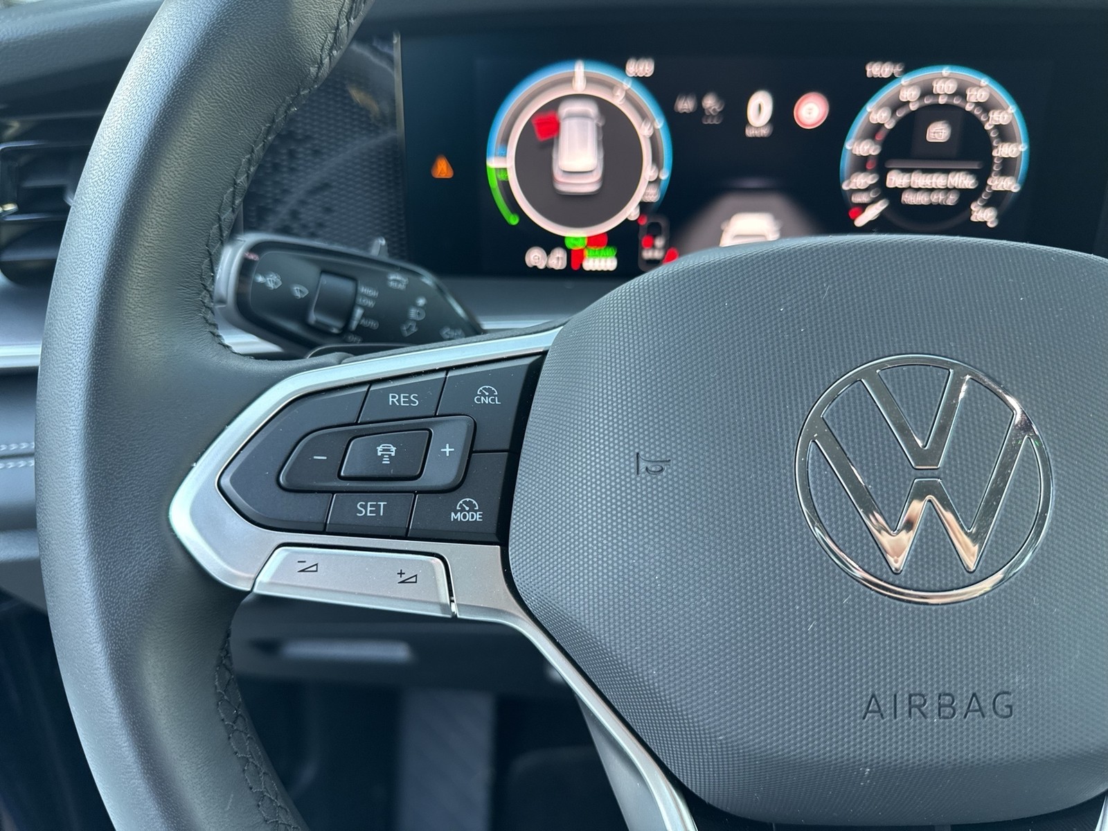 Volkswagen Tayron 1.5 HYBRID LIFE AHK CAM ACC CARPLAY LM17