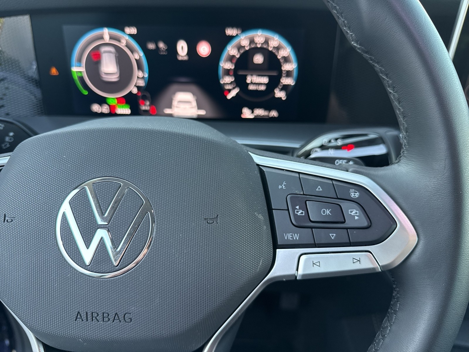 Volkswagen Tayron 1.5 HYBRID LIFE AHK CAM ACC CARPLAY LM17