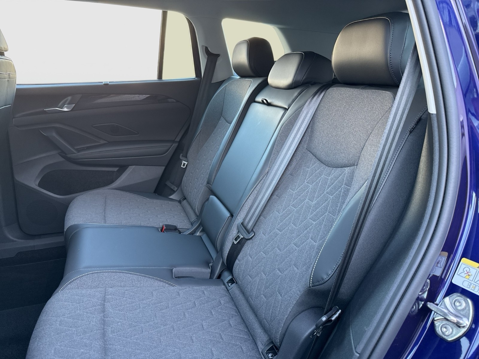 Volkswagen Tayron 1.5 HYBRID LIFE AHK CAM ACC CARPLAY LM17
