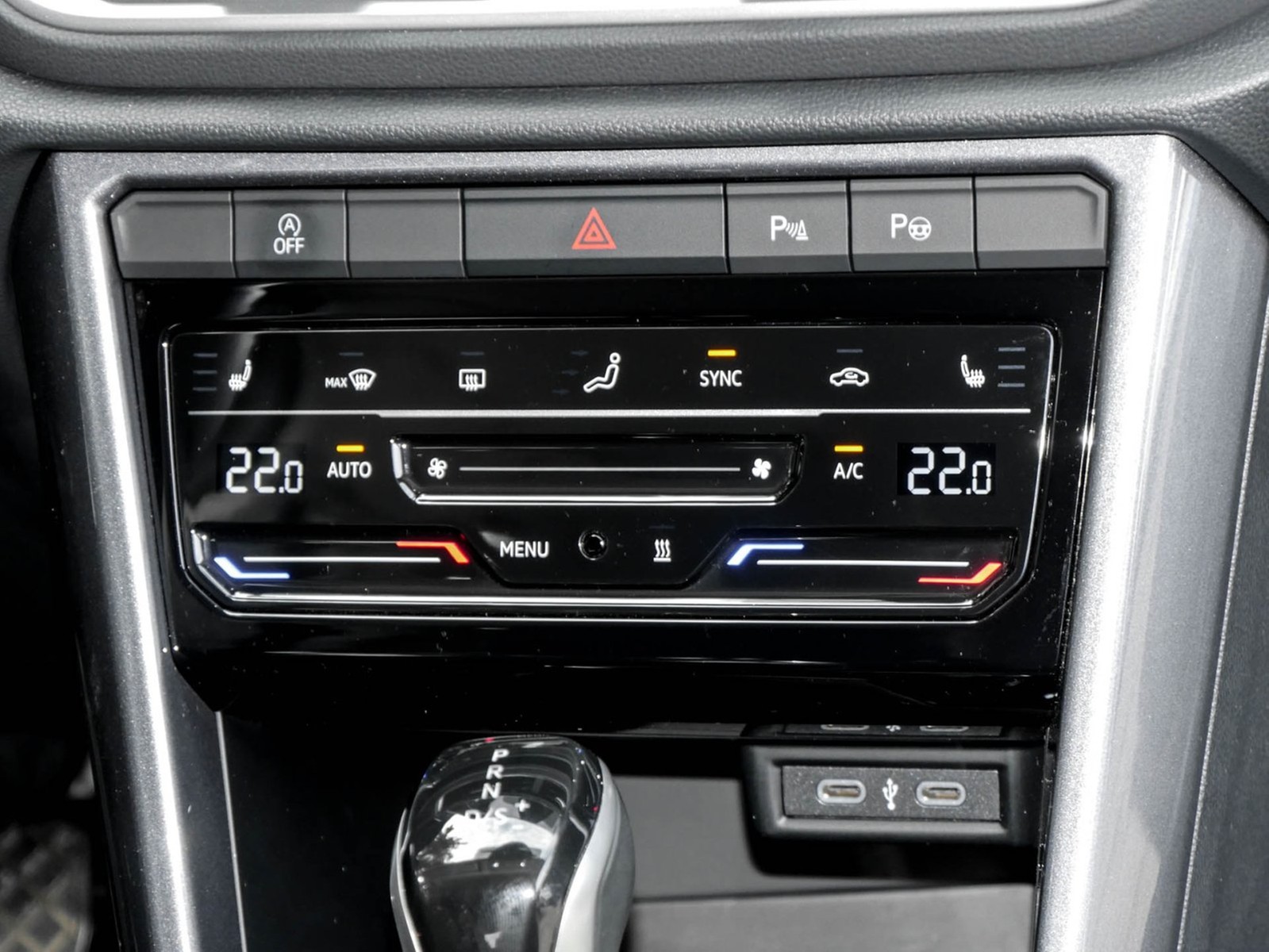 Volkswagen T-Roc 2.0 STYLE 4X4 STANDHZ ACC LM17 NAVI SITZHZ