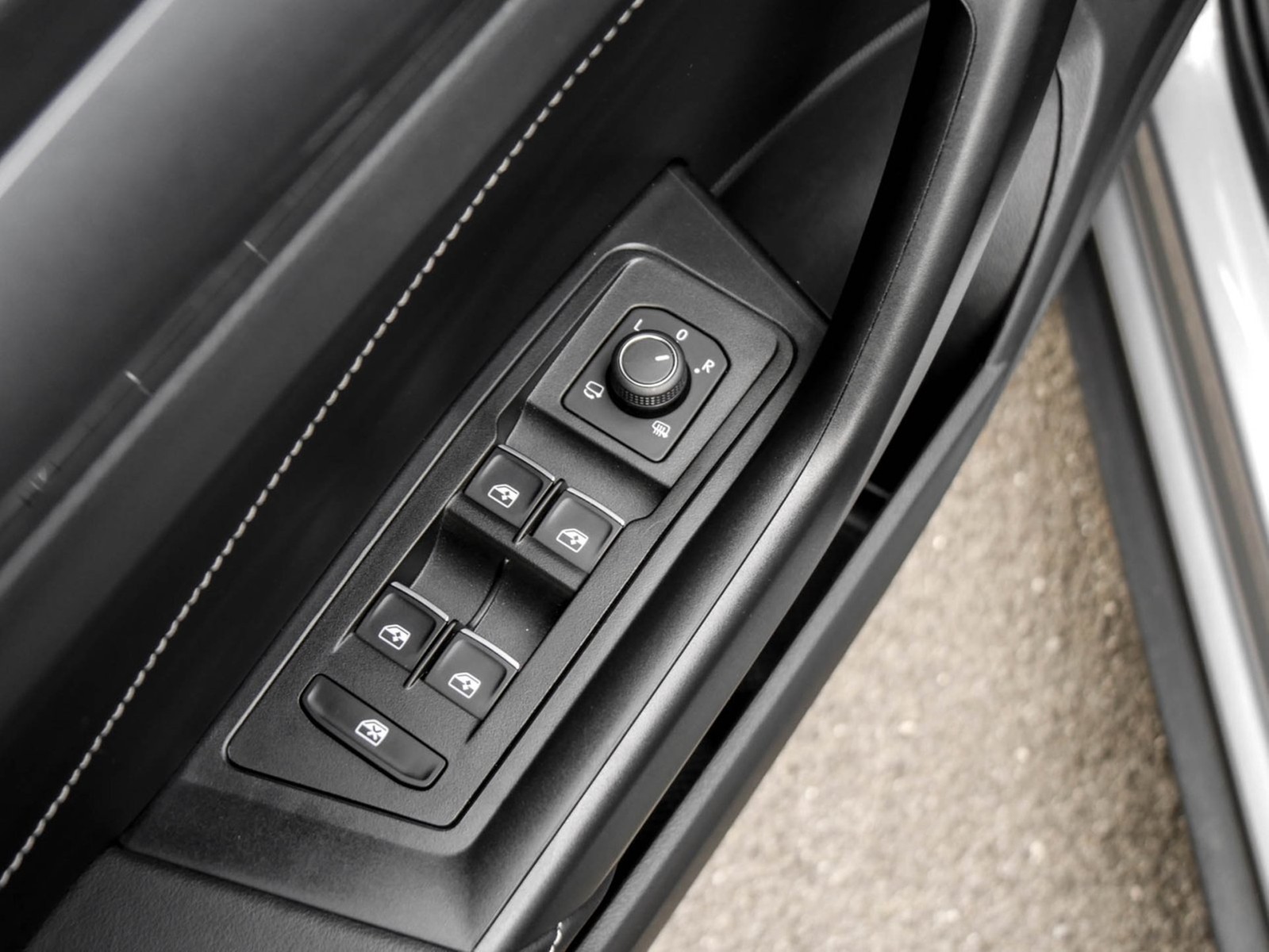 Volkswagen T-Roc 2.0 STYLE 4X4 STANDHZ ACC LM17 NAVI SITZHZ