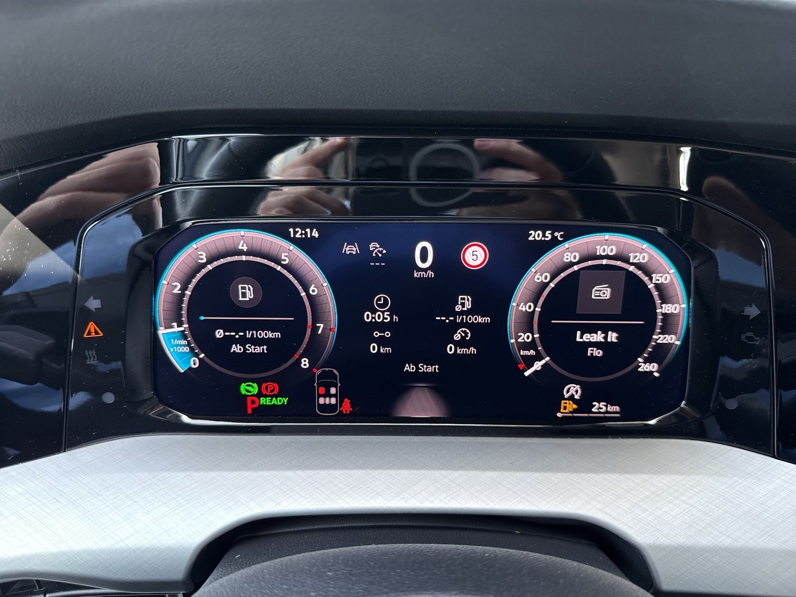 Volkswagen Golf VIII 1.5 eTSI LIFE CAM ACC CARPLAY SITZHEIZ