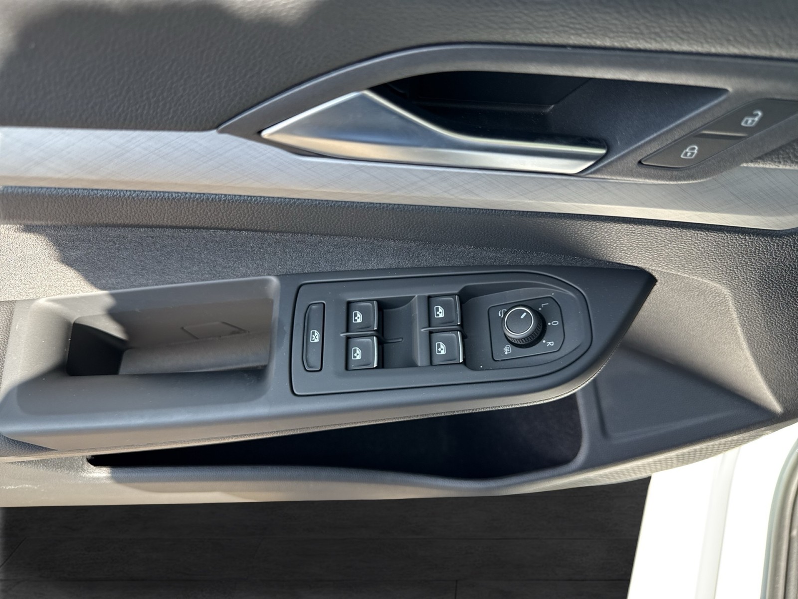Volkswagen Golf VIII 1.5 eTSI LIFE CAM ACC CARPLAY SITZHEIZ