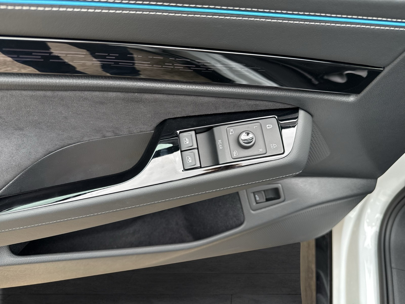 Volkswagen ID.7 PRO WÄRMEPUMPE 360°CAM ACC LM20 MATRIX NAVI