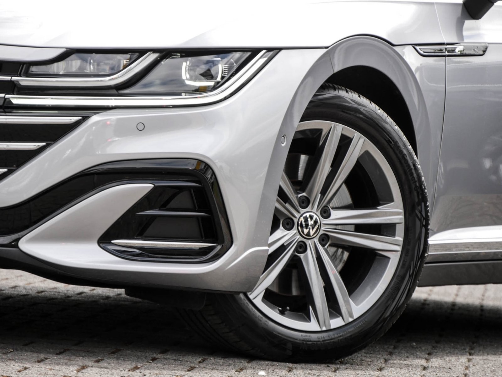 Volkswagen Arteon Shooting Brake 2.0 R-LINE 4X4 AHK CAM 18Z