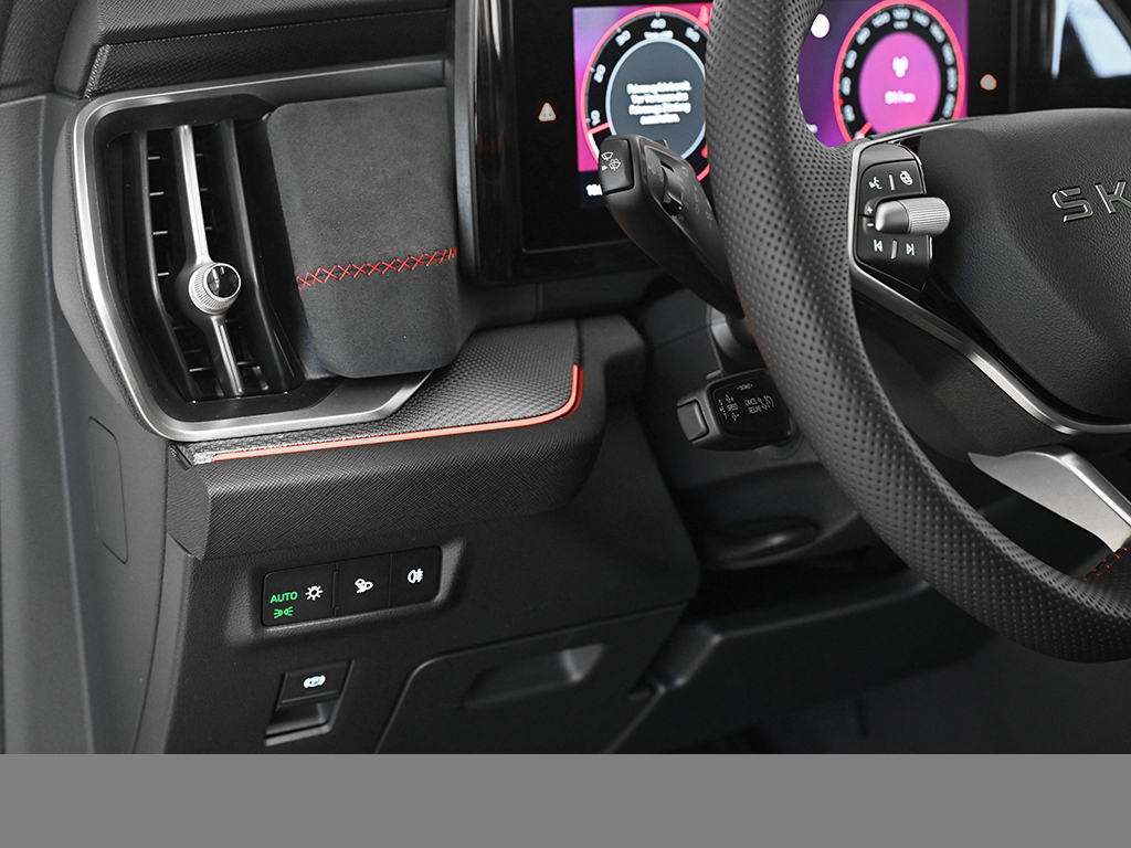 Skoda Kodiaq 2.0 RS DSG 4x4 MATRIXLED PANO AHK eKLAPPE