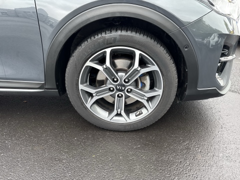 Kia XCeed 1.6 Xdition CAM ACC LM19 NAVI SITZHEIZUNG