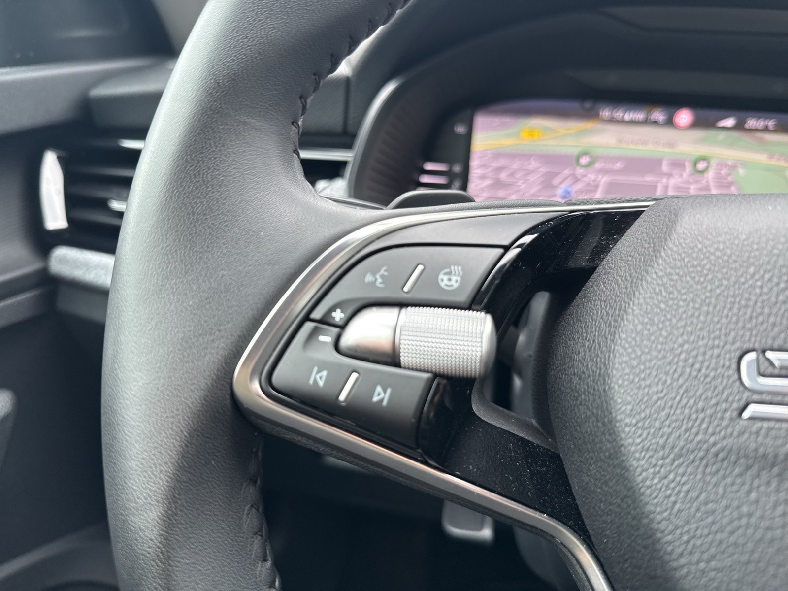 Skoda Scala 1.5 TOUR BLACKPACKAGE CAM MATRIX NAVI LM17