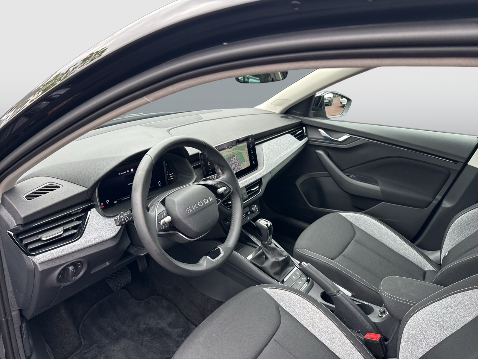 Skoda Scala 1.5 TOUR BLACKPACKAGE CAM MATRIX NAVI LM17
