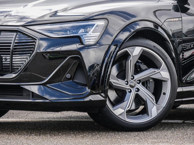 Audi e-tron S quattro BLACKPAK CAM LM22 MATRIX HEADUP