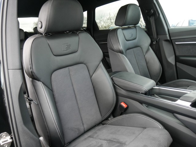 Audi e-tron S quattro BLACKPAK CAM LM22 MATRIX HEADUP