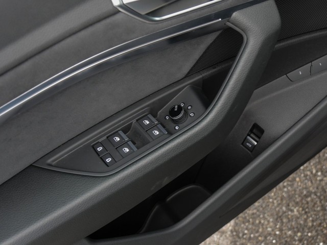 Audi e-tron S quattro BLACKPAK CAM LM22 MATRIX HEADUP