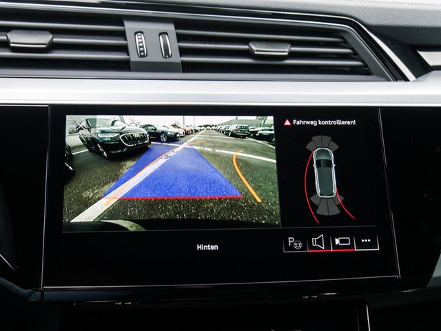 Audi e-tron S quattro BLACKPAK CAM LM22 MATRIX HEADUP