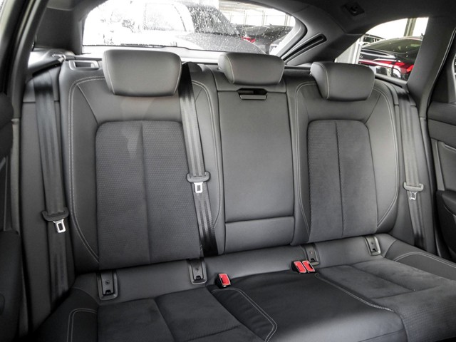 Audi A6 Avant 45 quattro S LINE BLACKPAK STANDHZ. AHK