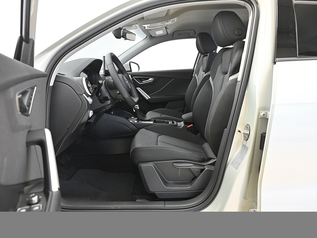 Audi Q2 advanced 35 s tronic AHK eKLAPPE CAM LM18