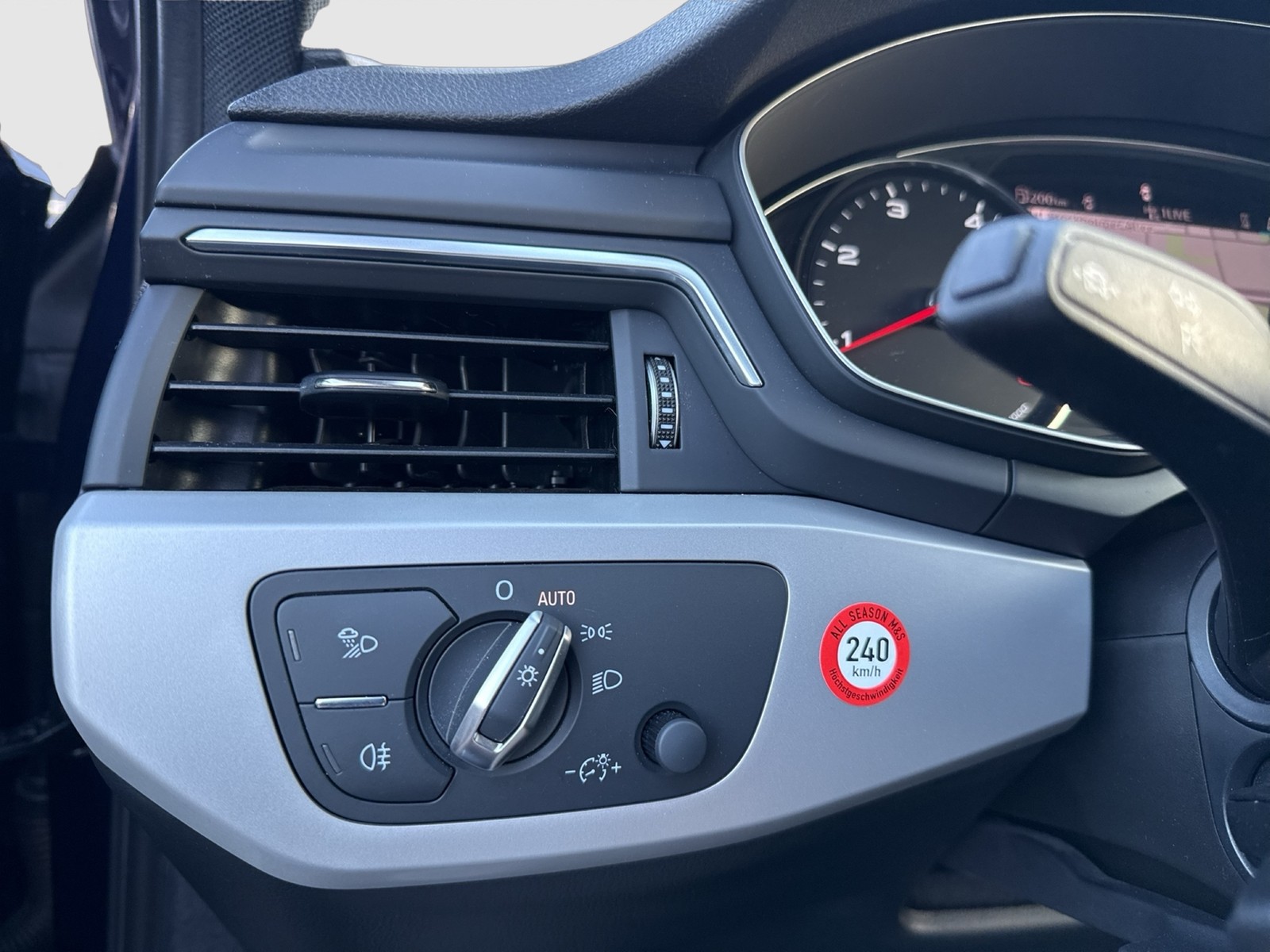 Audi A4 Avant 35 advanced BLACKPAK ACC E-KLAPPE NAVI+