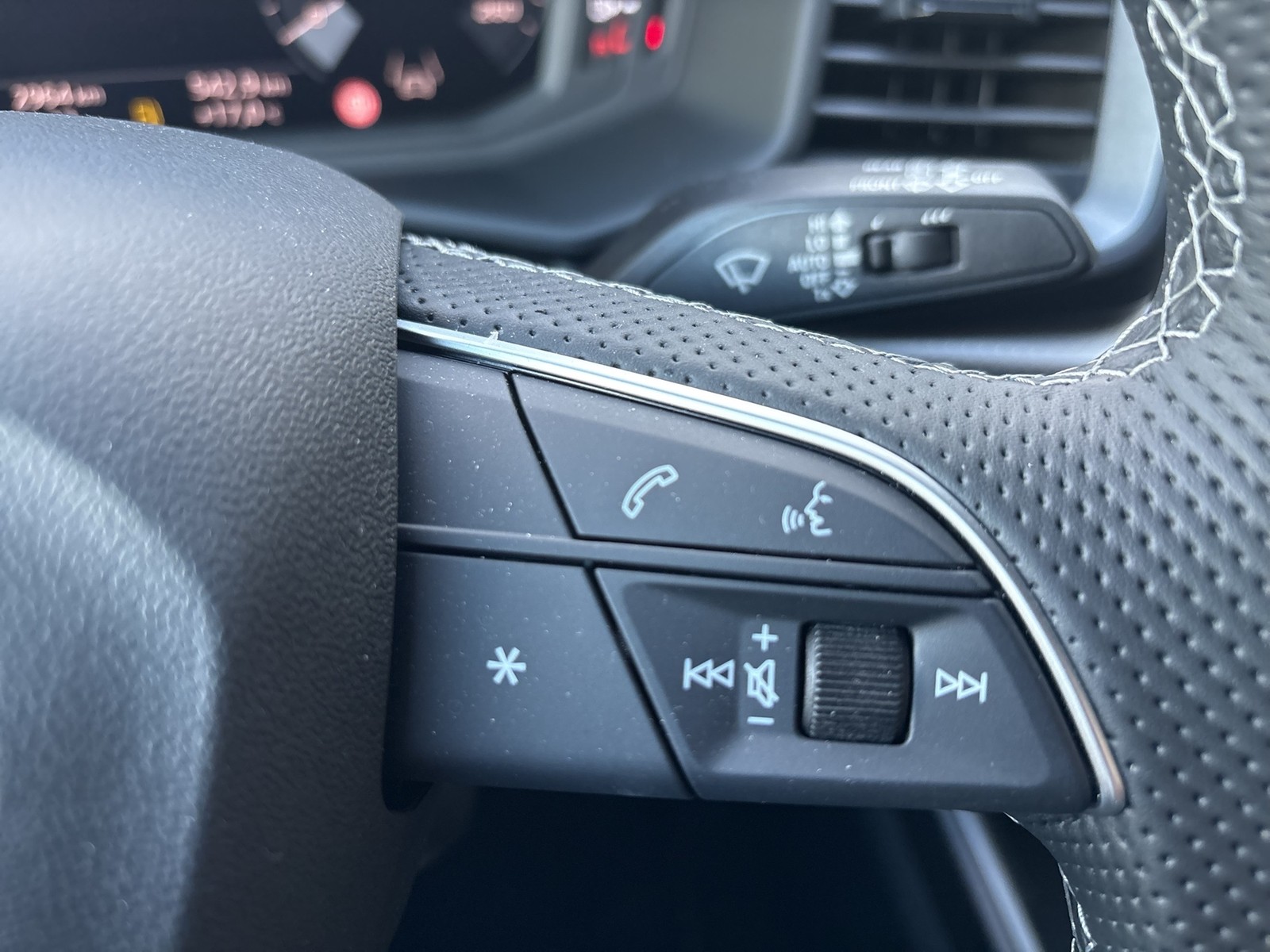 Audi A1 Sportback 30 S LINE ACC LM17 NAVI+ LED SITZHZ