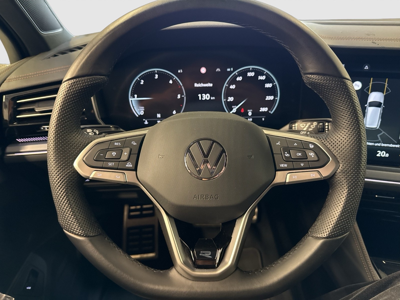 Volkswagen Touareg V6 R-LINE FINAL EDITION STANDHZ AHK LM22