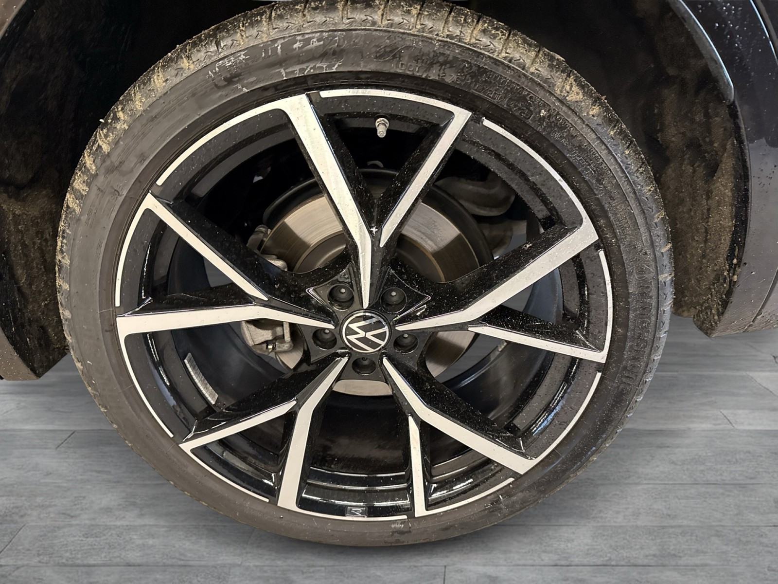Volkswagen Touareg V6 R-LINE FINAL EDITION STANDHZ AHK LM22