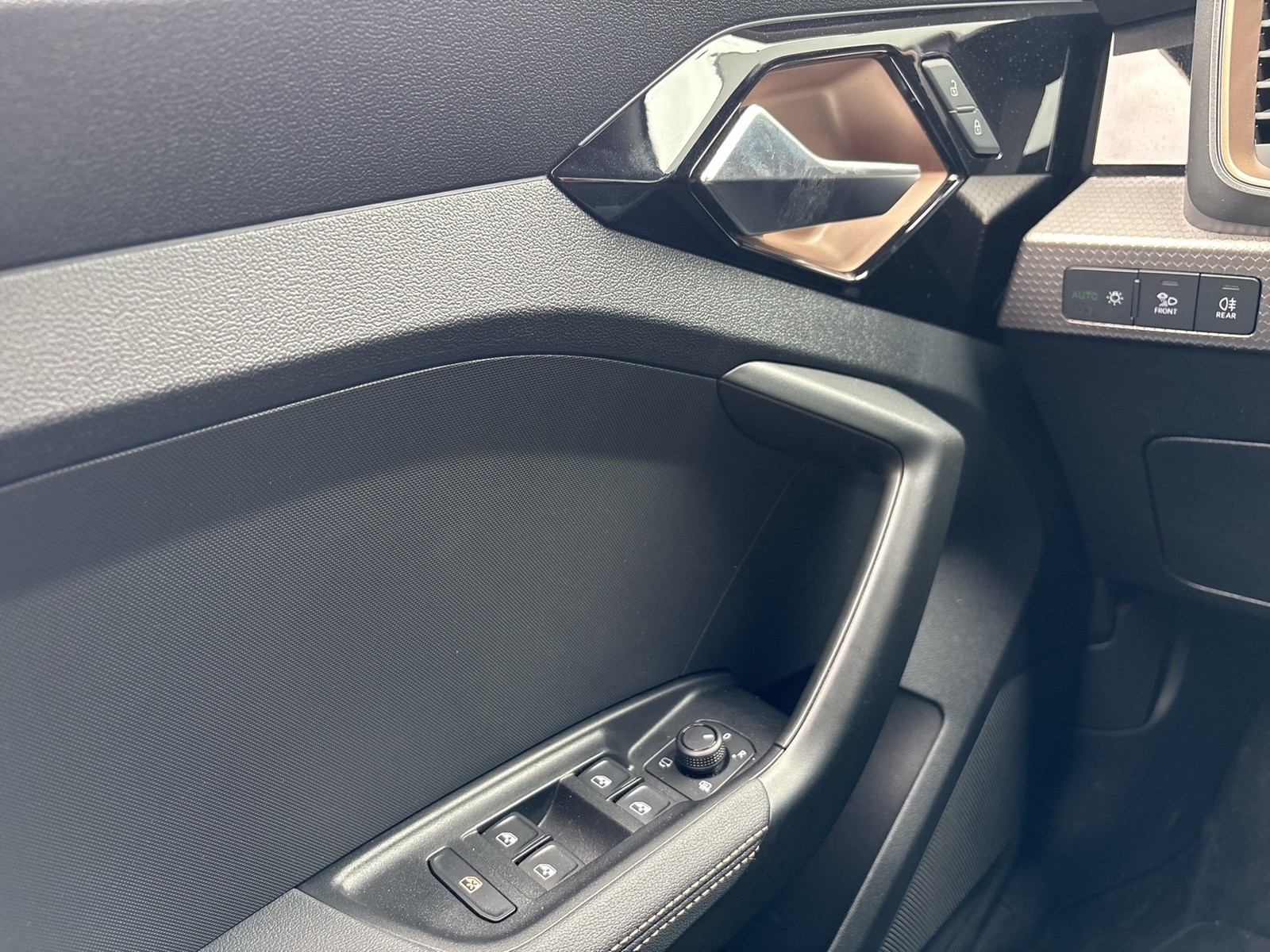 Audi A1 Sportback 40 S LINE ACC LM17 NAVI+ LED SITZHZ