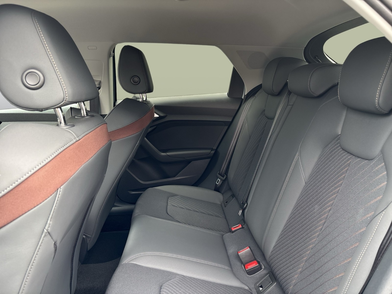 Audi A1 Sportback 40 S LINE ACC LM17 NAVI+ LED SITZHZ