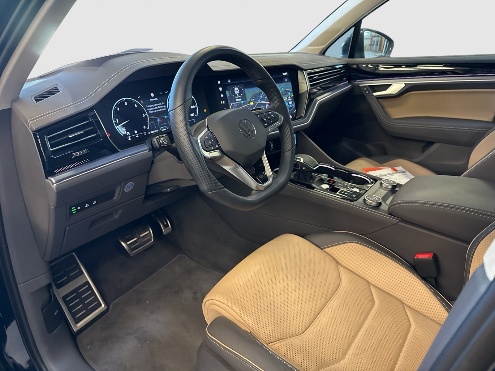 Volkswagen Touareg V6 R-LINE FINAL EDITION STANDHZ AHK LM21