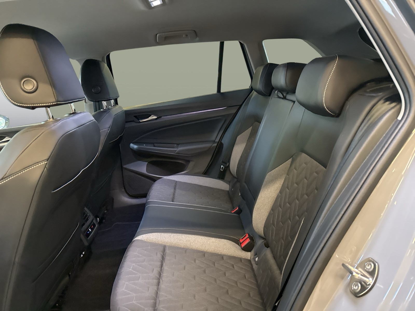 Volkswagen Golf Variant VIII 2.0 GOAL ACC CARPLAY SITZHEIZ.
