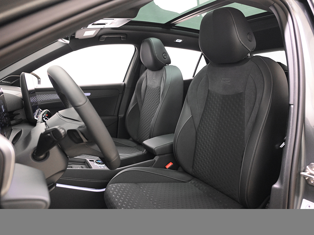 Volkswagen T-Roc 1.5 R-LINE DSG PANO AHK eKLAPPE NAVI LM20