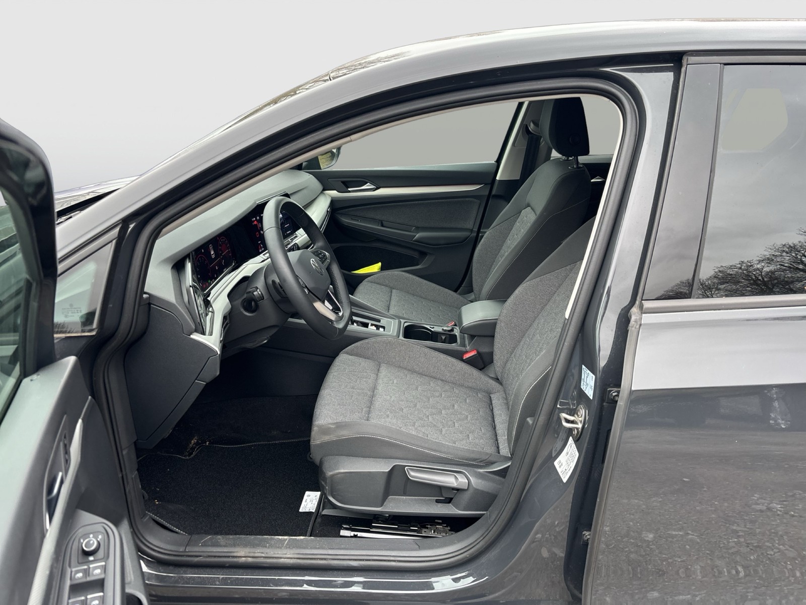 Volkswagen Golf VIII 1.0 eTSI MOVE CARPLAY ALU SITZHEIZUNG