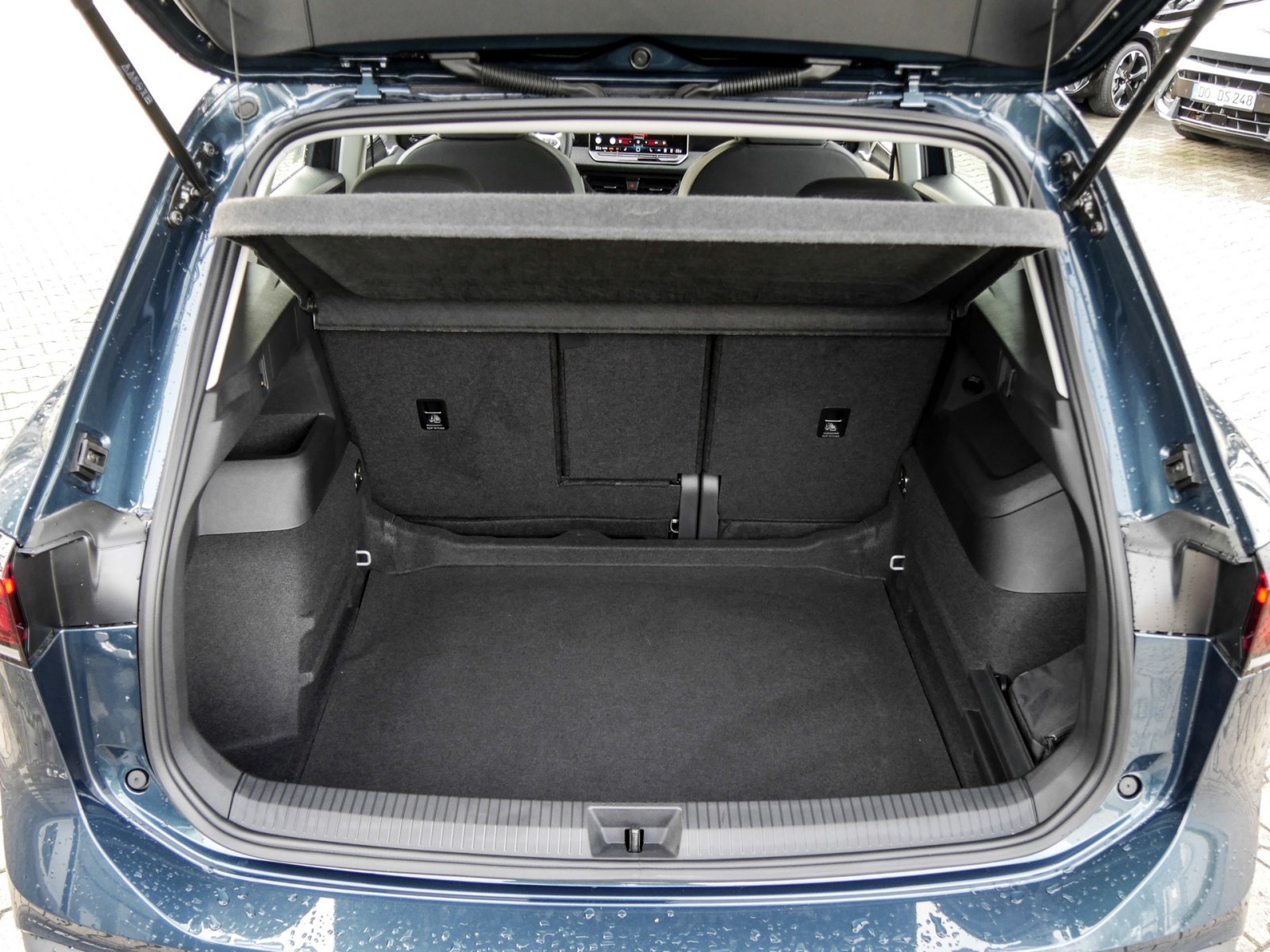 Volkswagen Tiguan 1.5 eTSI NEUES MODELL AHK CAM NAVI LM17