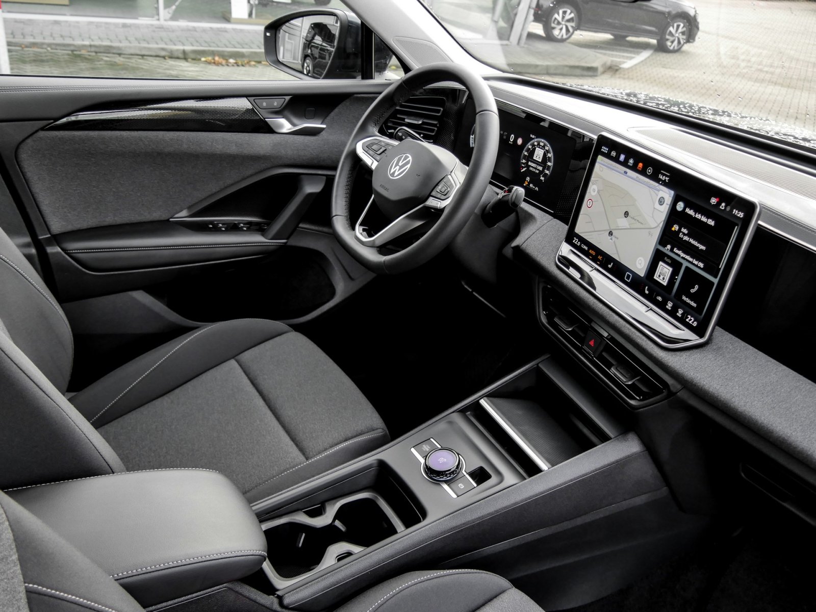 Volkswagen Tiguan 1.5 eTSI NEUES MODELL AHK CAM NAVI LM17